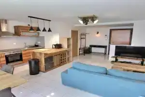 Appartement lumineux à avec terrasse, parking et WiFi – 5 min du centre - FR-1-722-1 Apartments, Colmar