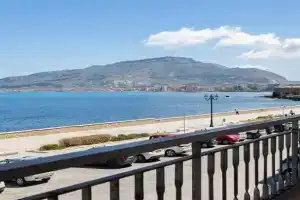 Sirene Seaview Apartment with Balcony, Trapani