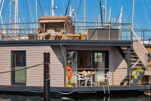 Hausboot - Svanehus Guest house, Heiligenhafen
