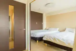 COCONE HOUSE Twin bedroom, Osaka