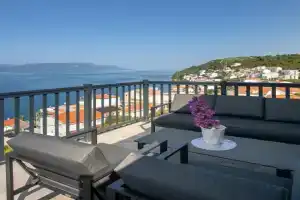 Awesome Apartment In With Wifi, Komarna