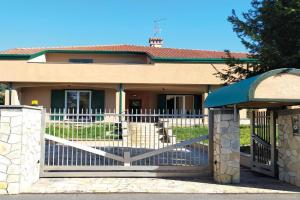 Rho Mind Villa, Rho