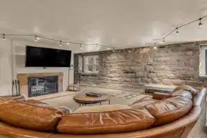 Rustic 2BR Steps from Main St Guest house, Park City