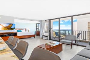 Heart of Waikiki - Ocean View Condo with Free Parking Apartments, Honolulu