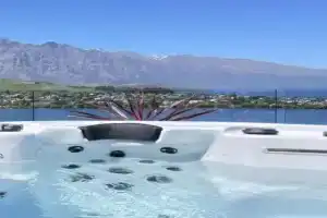 Magnificent Lakeview Modern Luxury Guest house, Queenstown