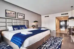 5* Studio, 10min walk to Mall, 1min Bay Sqr, Dubai