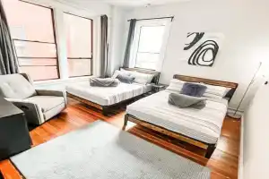 Gaslamp 2BdRm - w Parking & 4 Beds #404 Hotel, San Diego