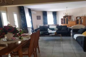 Airport city center 3 Apartments, Spata