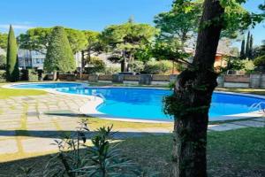 LIDO GALEAZZI GIANT POOL Apartments, Sirmione