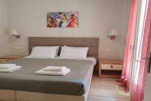 Dora's apartments, Kavos