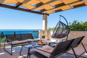 Blue Ivy Apartments, Mlini