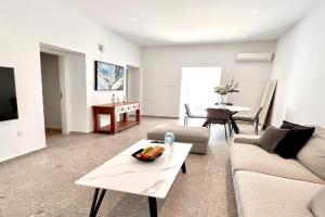 Stasinou 52 Guest house, Limassol