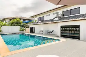 Chonlada Pool Villa - 6-BR - Beach, Kamala