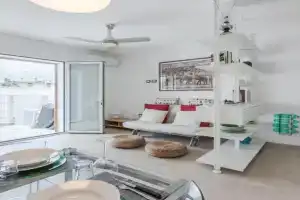 Pula Comfy Apartment w/ Private Parking, Pula
