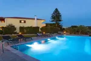 Villa Iasama, Ixia