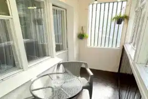 3 kimnatna zatishna ta komfortna Apartments, Chernovtsy