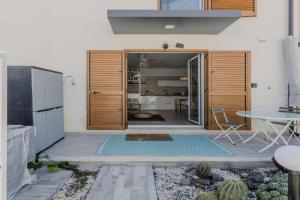 Pula Modern Apartment with Private Parking!, Pula