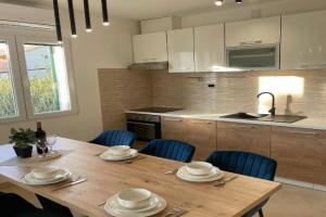 Jolie Ann Marie apartment, Kastel Stari