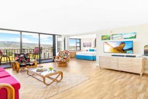 Beautiful Mountain Views & Steps to Waikiki Beach Apartments, Honolulu