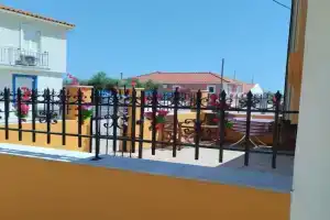 Spacious 2 Bd Detached House in Kefalonia w Patio, Lixouri