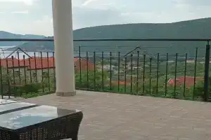 Lustica-Apartment Dora3, Luštica