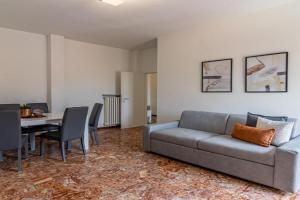 GuestHost - Fiera di Huge Apartment x7!, Ferrara