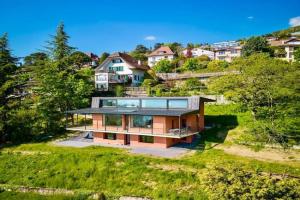 Villa Rose in the center of by GuestLee, Montreux