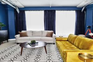 Downtown LA's Most Requested Property, Sleeps 4 with Free Parking! Apartments, Los Angeles