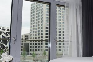 LAWSON'S GOLD BELL STUDIO, Luxembourg