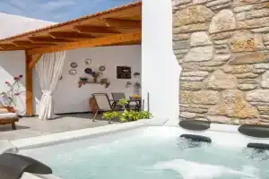 La casa di Fina, Archangelos