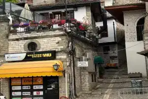 Folè Hostel, Berat