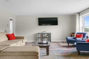 10 Min to Downtown-Modern in Magic City-Both Units Guest house, Birmingham
