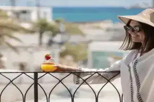 Ocean Breeze Apartments, Stelida