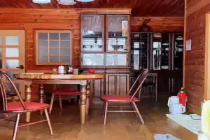 一番館※温泉街に近く、心が落ち着く別荘地同樺順荘 Guest house, Kusatsu