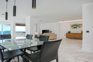 Malagueta Luz by Renthas Apartments, Malaga