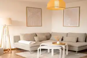 C4S COME4STAY - 3-Zi Whg I Zentrale Lage I Parkplatz I Balkon I WIFI I SmartTV I 1 Kingsize, 1 Queensize Bett I Office Arbeitsplatz I Wohnbereich mit Couch und Essbereich I voll ausgestattete Küche I Nespresso Apartments, Altotting