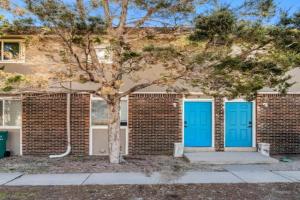 All New! Convenient Location! Sleeps 6 Guest house, Denver