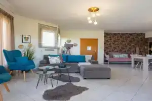 Estell’s sweet luxury house, Volos
