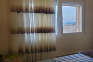 Seascape apartment, Golem