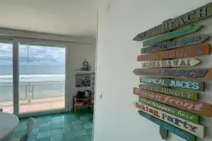 A Window to the Sea Apartments, Anzio