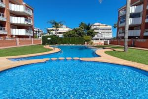 Apartamento planta baja con piscina, Denia