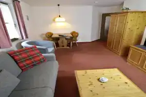Apartment 12 - Ferienresidenz Roseneck, 2 Schlafzimmer, mit Schwimmbad in bei Feldberg, Todtnauberg