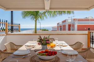 Villa Luna With Heated Pool, Puerto de Santiago