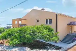 Nice Apartment In With Wifi, Molonta