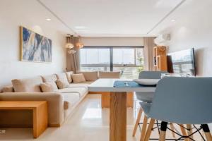 StayInn - Studio luxueux & cosy avec terrasse aménagée, Casablanca
