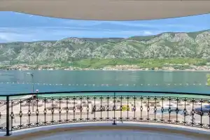 The Golden Luxury Apartments, Kotor