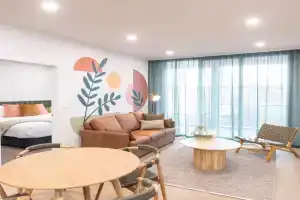 Grow at Hotel, Adelaide