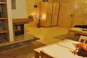 Domek Górski Promyk z kominkiem Guest house, Wisla