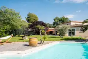 Villa Andria Family-friendly trampoline & pool, Beziers