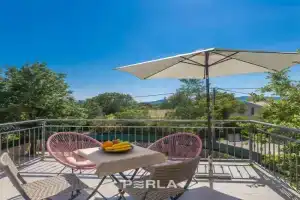 House BRINY in a quiet location on Krk island, beautiful beach, Pinezici